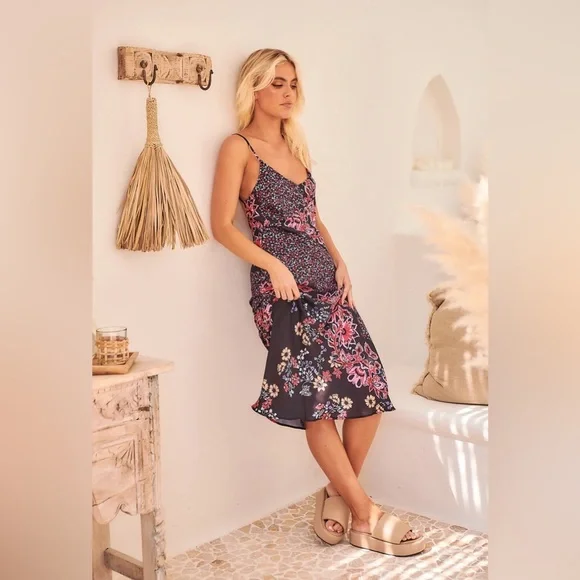 🎉LAST PIECE🎉Free People Your Better‎ Side Midi Slip - Picture 7 of 12